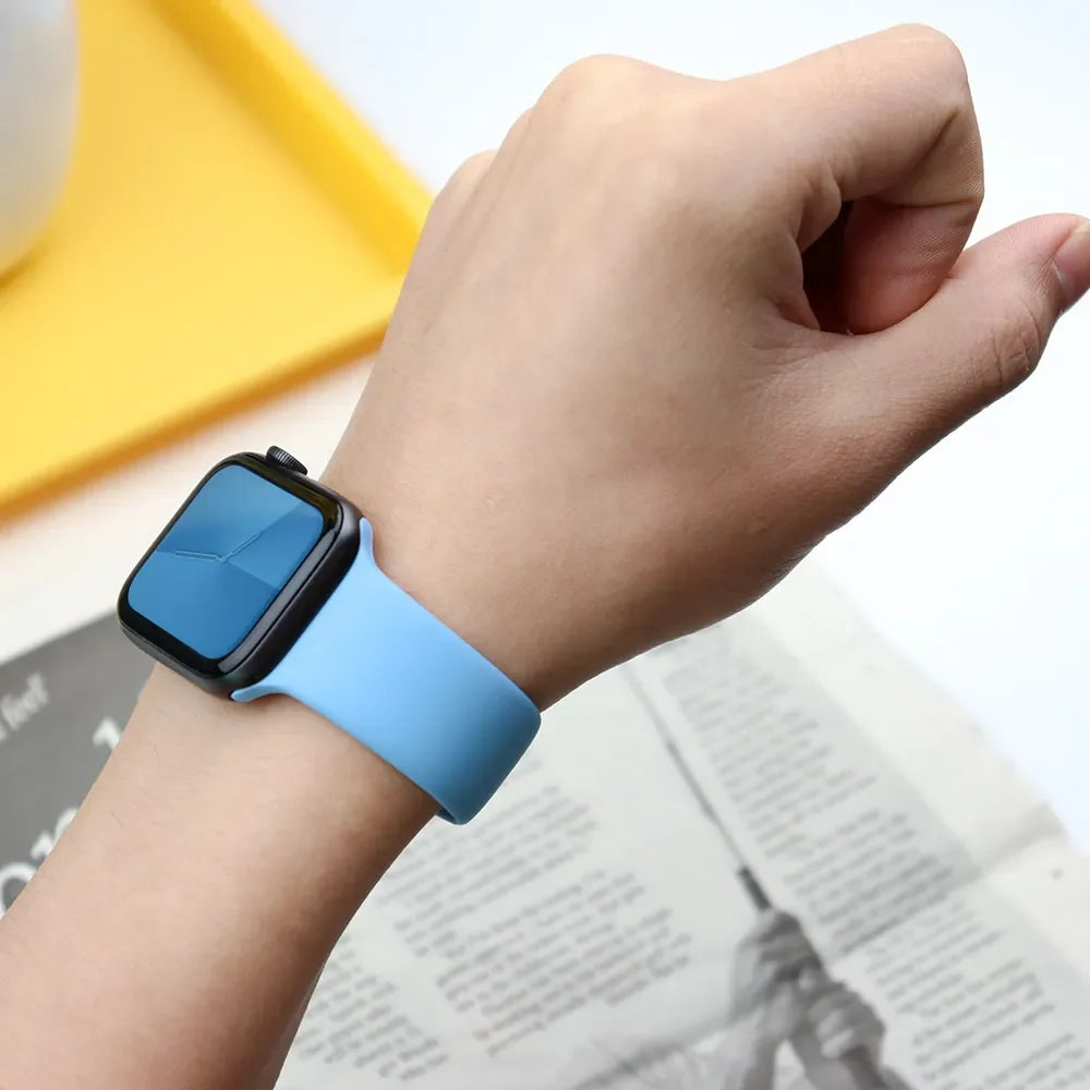 Bracelet sport en silicone pour Apple Watch